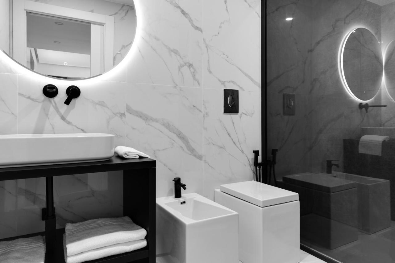 Caralis Suites Rooms カリアリ エクステリア 写真