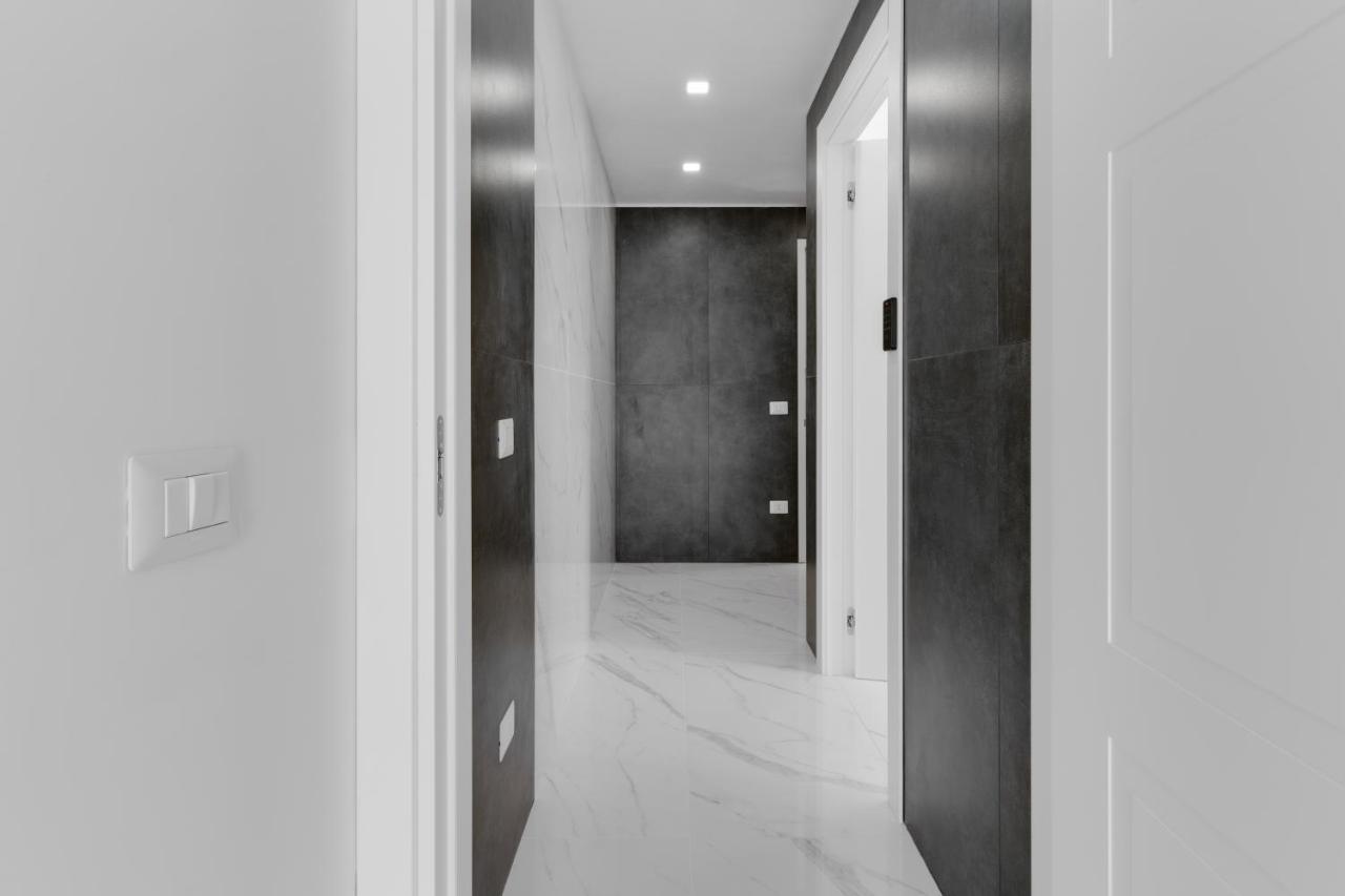Caralis Suites Rooms カリアリ エクステリア 写真