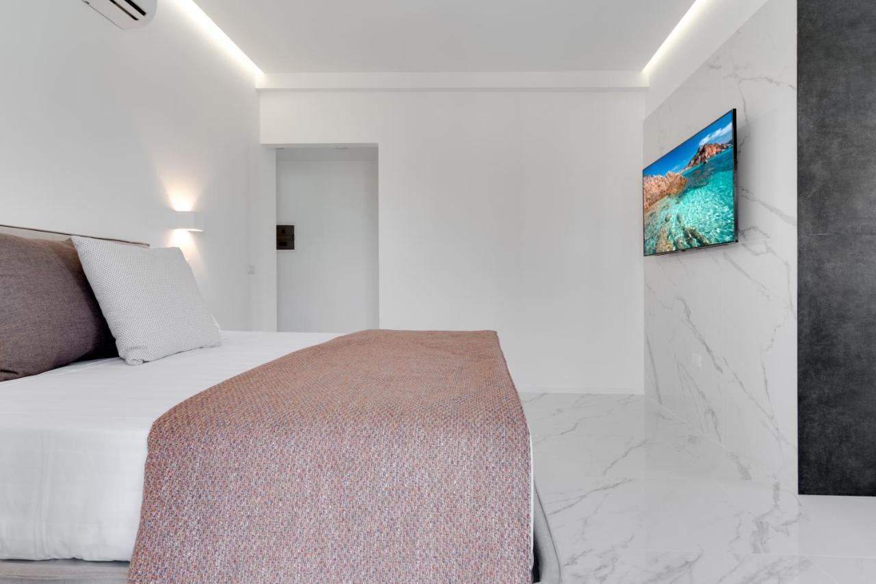 Caralis Suites Rooms カリアリ エクステリア 写真